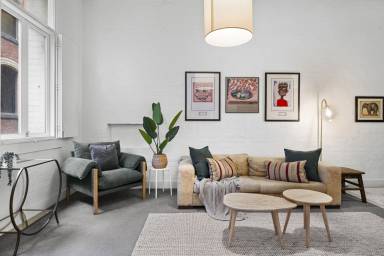 Flat | Next to Queen Victoria Market