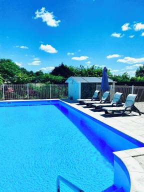 House with garden, terrace & private pool | Lake view
