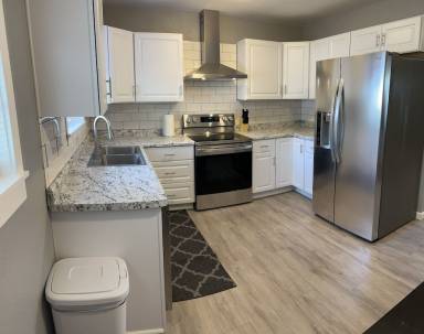 Cottage Van Buren