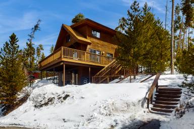 255 m² House