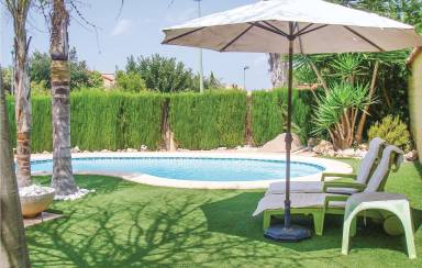 Casa vacacional totalmente equipada con piscina privada, terraza y jardín