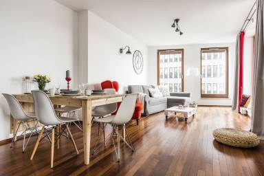 100 m² Apartament
