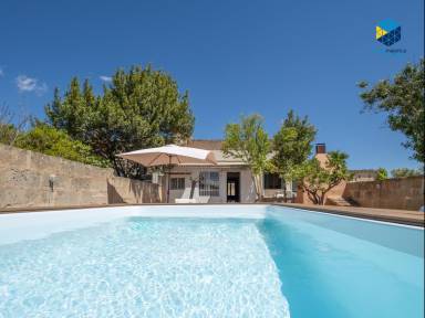 200 m² Cottage