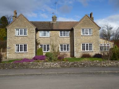 House Yard Nawton