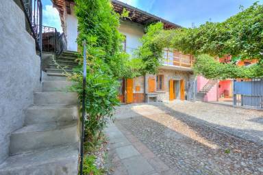 House Balcony Somma Lombardo