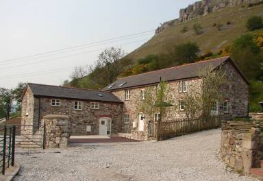 Cottage  Acrefair