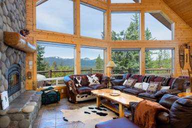 Chalet Odell Lake