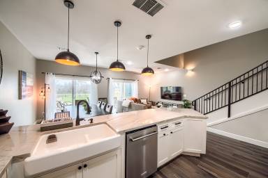 177 m² Condo