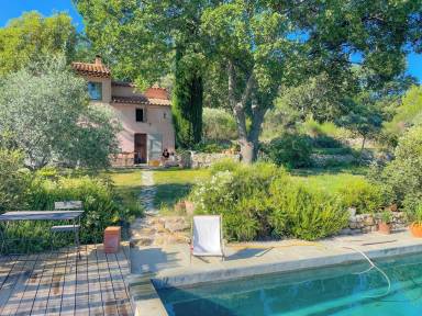 House  Cucuron