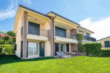 Ferienwohnung mit Grill, Pool und Garten | Seeblick | Perfekt für die Arbeit von Zuhause