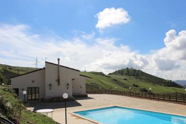 Casale Agira