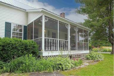 Farmhouse Pet-friendly Stratton