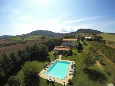 Villa Pomarance