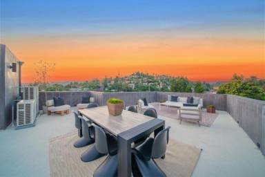 260 m² House