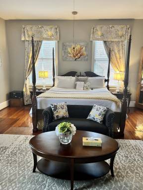 Bed and breakfast  Charleston
