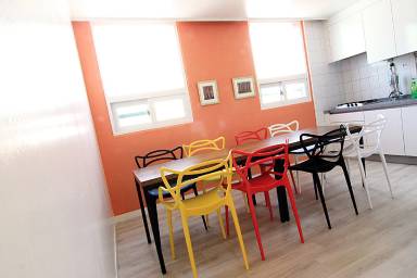 100 m² Apartment