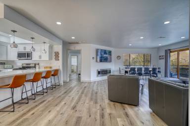 House  Kernville