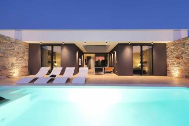 Villa mit Garten und privatem Pool | Poolblick | Perfekt für die Arbeit von Zuhause