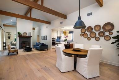 223 m² House