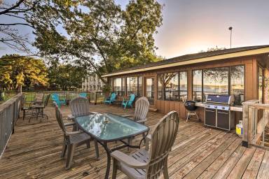 House Eagle Mountain Lake