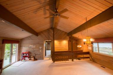 362 m² House