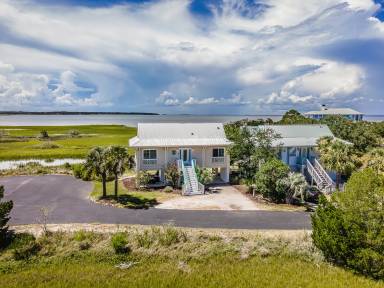 House Harbor Island