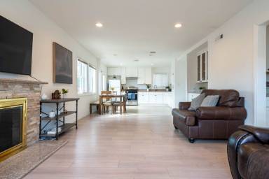 House Kitchen Azusa