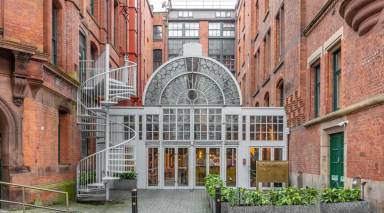 Apartment mit Hotelservice Sale