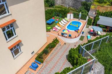 Ferienhaus mit Grill, privatem Pool und Garten | Meerblick | Haustierfreundlich