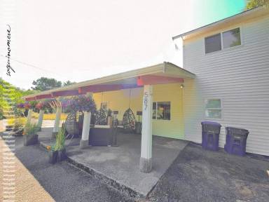 House Oyehut-Hogans Corner