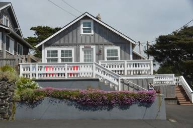 Cottage Lincoln City