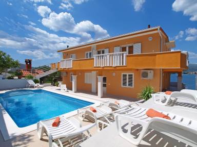 Ferienwohnung mit Grill, Terrasse und Garten | Meerblick