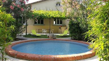 Villa Sarrians