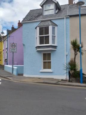 Condo Tenby