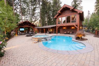 Cabin  Hayden Lake