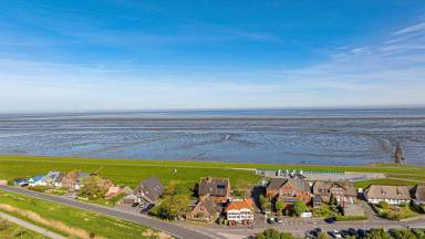 100 qm Ferienhaus für 6 Gäste mit Hund in Norderhafen, Nordsee-Küste