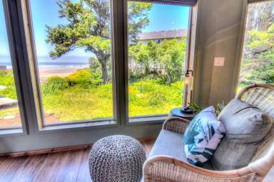 House  Yachats