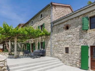 Voll ausgestattetes Ferienhaus mit privatem Pool, Garten und Grill