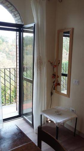 Apartment with barbeque, private pool & yard — photo 4