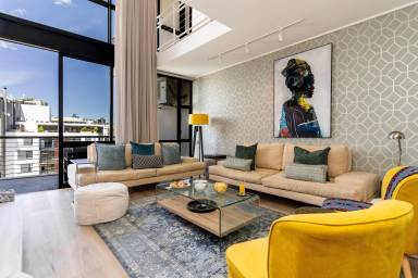 200 m² Apartment