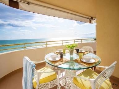 Espectacular apartamento apta para familias con terraza | Vistas al mar | En la playa | Ideal para trabajar remoto