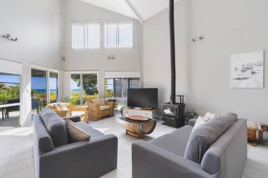 House  Peppermint Grove Beach