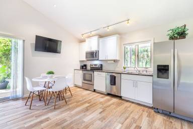 Cottage  Jupiter