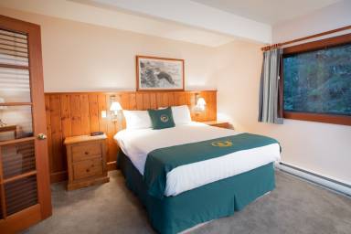 Resort Quathiaski Cove