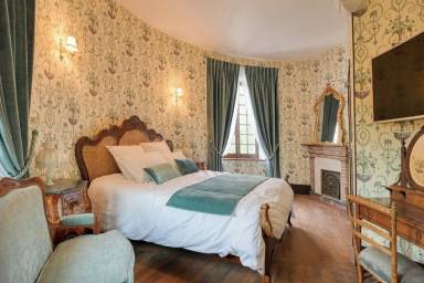 Castle  Barbizon