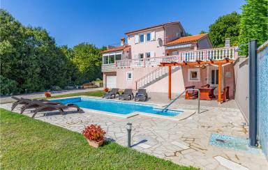 133 m² House