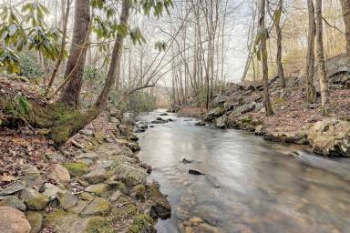 Airbnb  Hiawassee