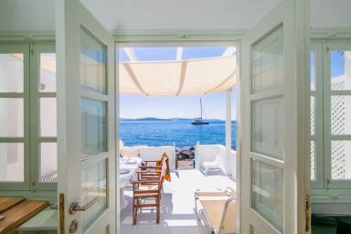 House Santorini