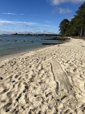 House Pet-friendly Reedville