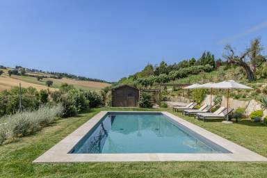Villa mit Grill, privatem Pool und Terrasse